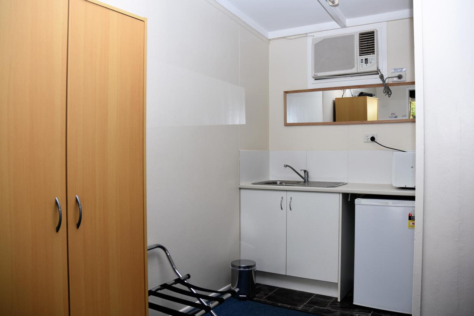 Chinchilla Motel Bilik gambar