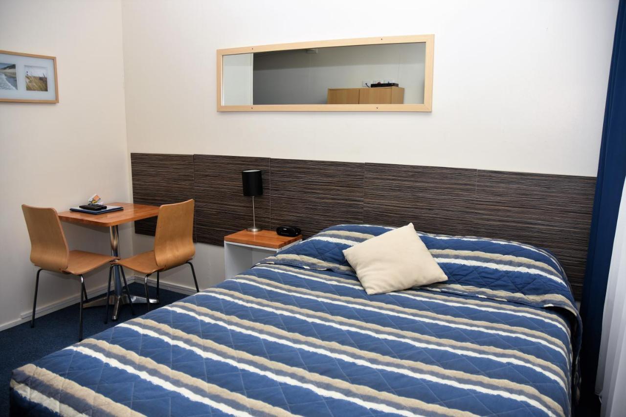 Chinchilla Motel Bilik gambar